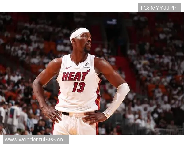 阿德巴约三分表现起伏17分8板展现出色防守能力